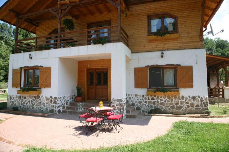 Gasthaus Maria Borlova Exterior photo